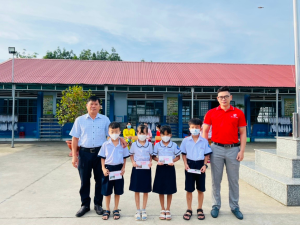 HỌC BỔNG TRAO TAY