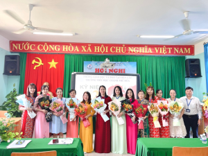 CÔNG ĐOÀN TRƯỜNG TIỂU HỌC CHÁNH PHÚ HÒA  TỔ CHỨC SINH HOẠT 20/10/2022