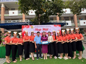 HỌP MẶT NGÀY QUỐC TẾ PHỤ NỮ 8/3