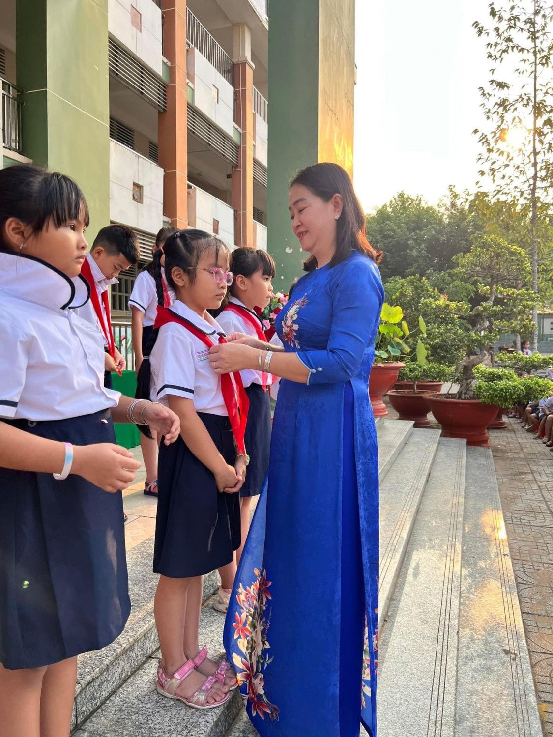 TỔ CHỨC LỄ KẾT NẠP ĐỘI VIÊN NĂM HỌC 2022 - 2023