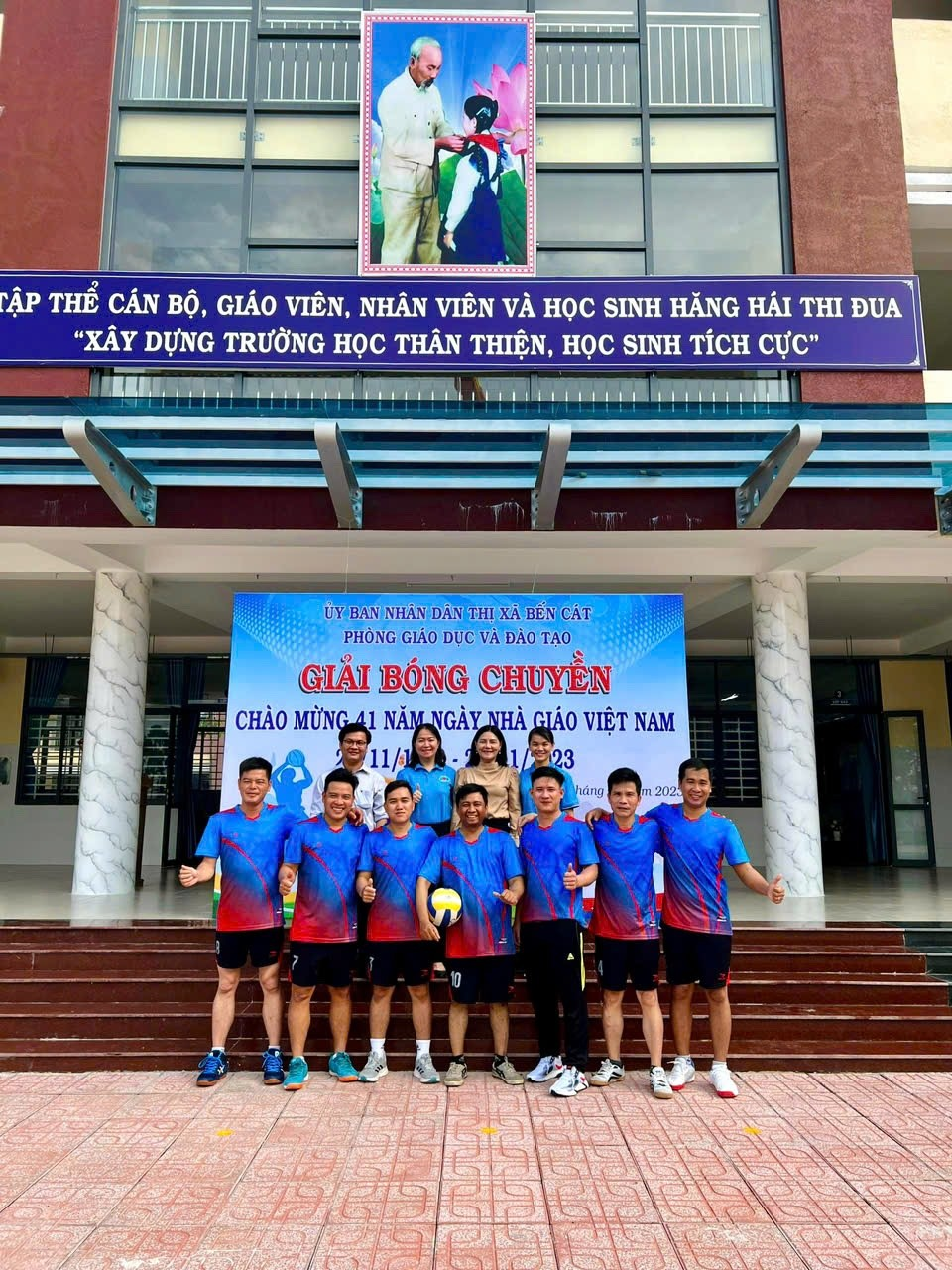 TRƯỜNG TH CHÁNH PHÚ HÒA THAM GIA GIẢI BÓNG CHUYỀN CHÀO MỪNG NGÀY 20/11