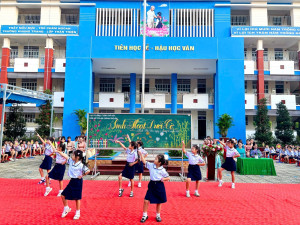 SINH HOẠT DƯỚI CỜ TUẦN 6