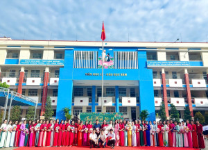 LIÊN ĐỘI TIỂU HỌC CHÁNH PHÚ HÒA TỔ CHỨC SINH HOẠT 20/11