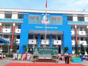 SINH HOẠT DƯỚI CỜ TUẦN 10