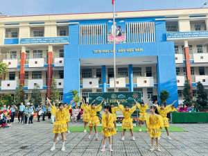 TRƯỜNG TIỂU HỌC CHÁNH PHÚ HÒA  TỔ CHỨC LỄ KHAI MẠC HỘI THI THỂ DỤC THỂ THAO  NĂM HỌC 2025 - 2026