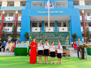 TRƯỜNG TH CHÁNH PHÚ HÒA TRAO THƯỞNG CÁC PHONG TRÀO NĂM HỌC 2025 - 2026