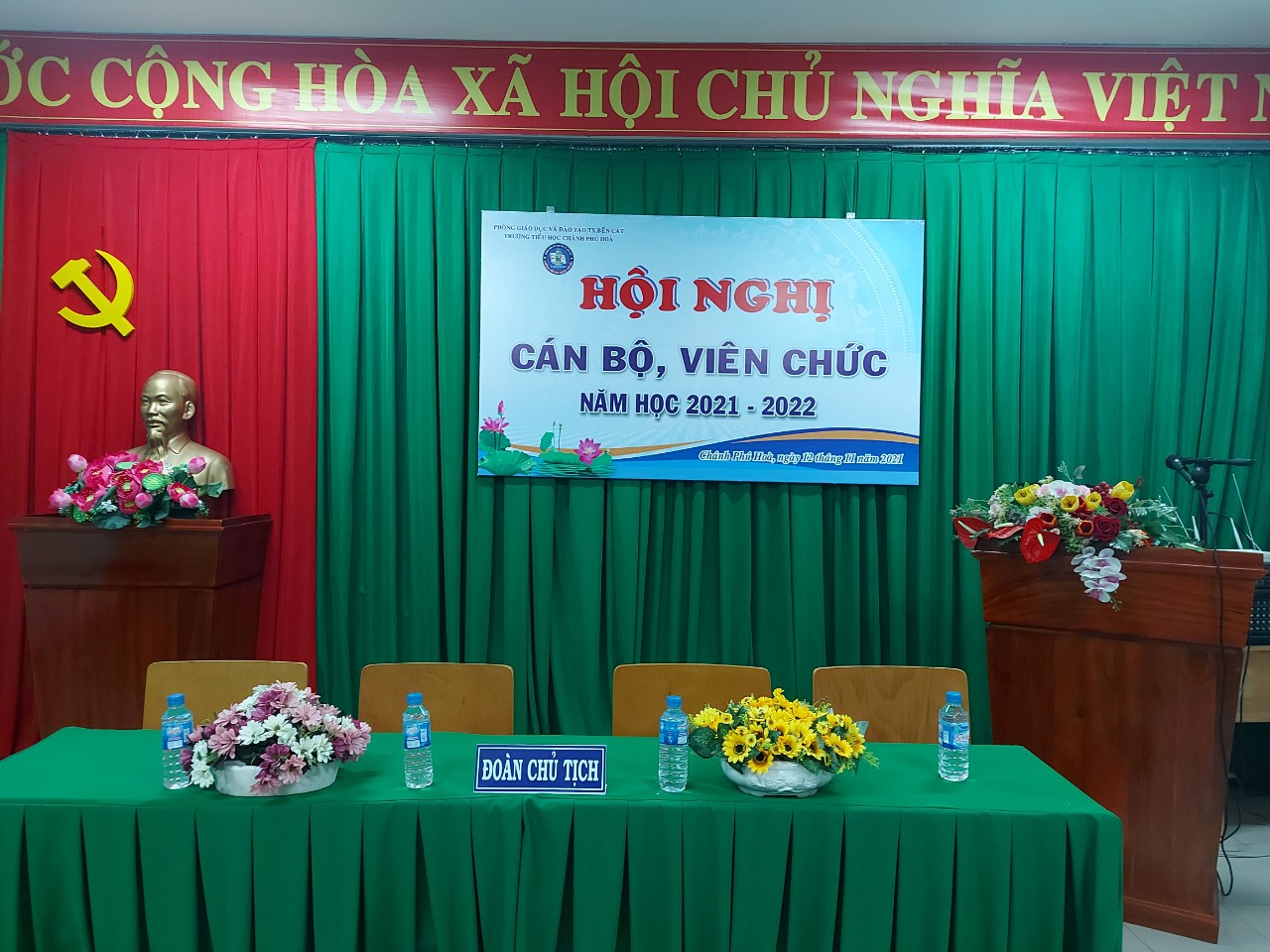 TRƯỜNG TH CHÁNH PHÚ HÒA TỔ CHỨC HỘI NGHỊ CÁN BỘ, VIÊN CHỨC NĂM HỌC 2021-2022