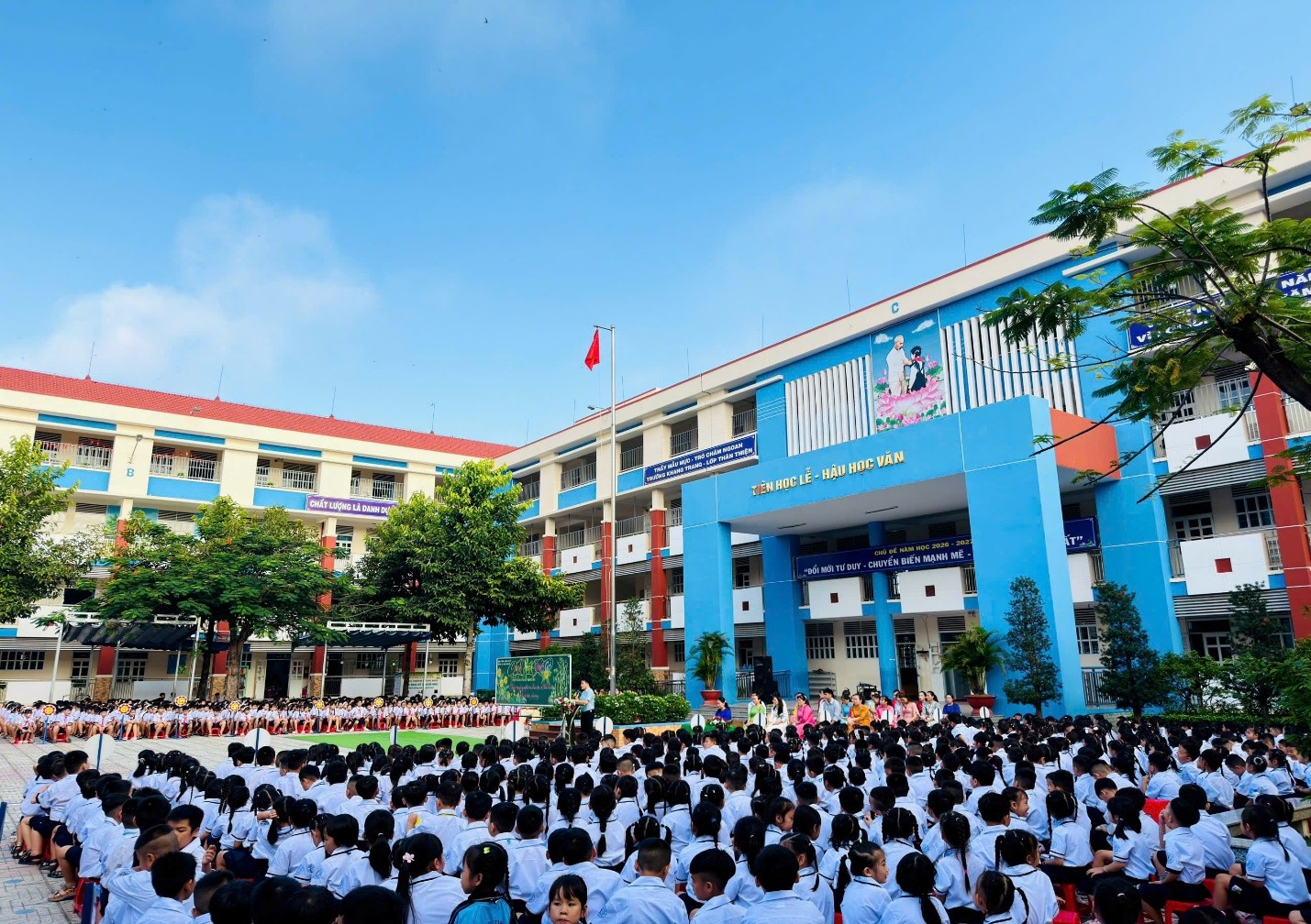 SINH HOẠT DƯỚI CỜ KHỞI ĐỘNG NĂM HỌC MỚI 2026 – 2027